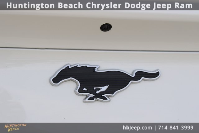 Vehicle image 7 of 43