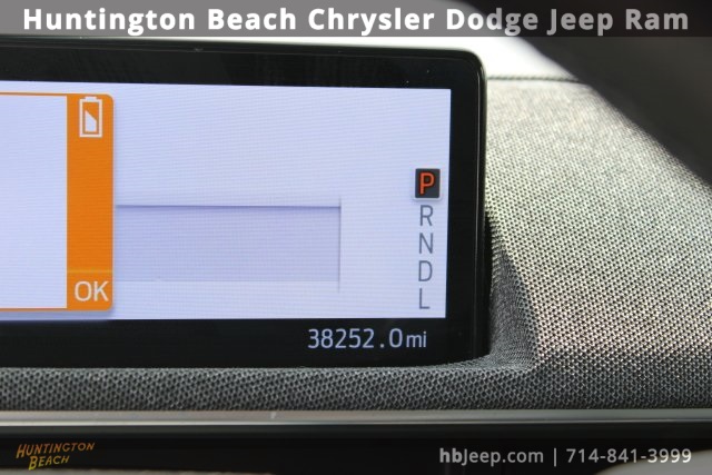 Vehicle image 24 of 43