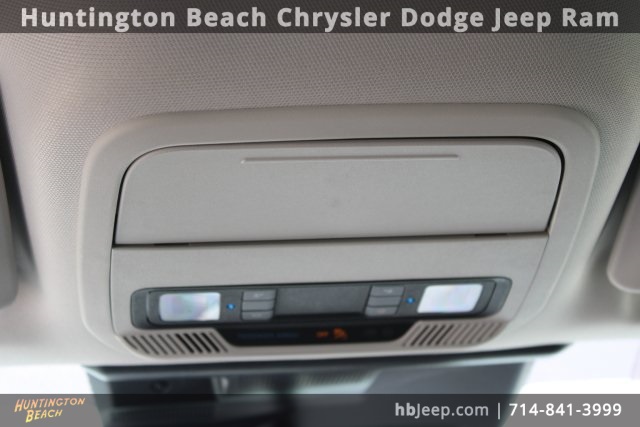 Vehicle image 18 of 43