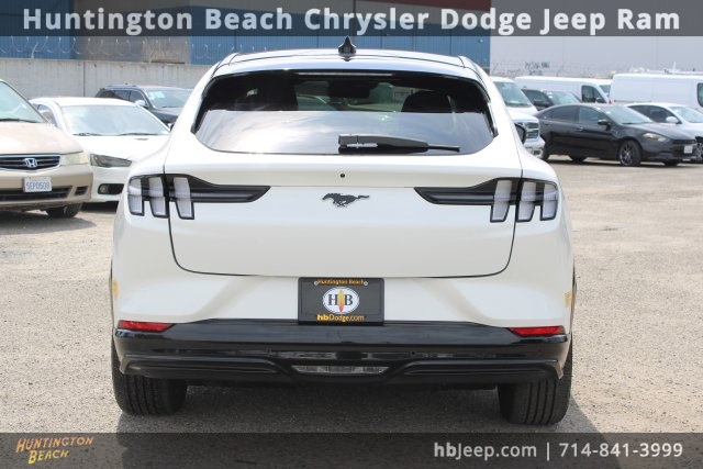 Vehicle image 5 of 43