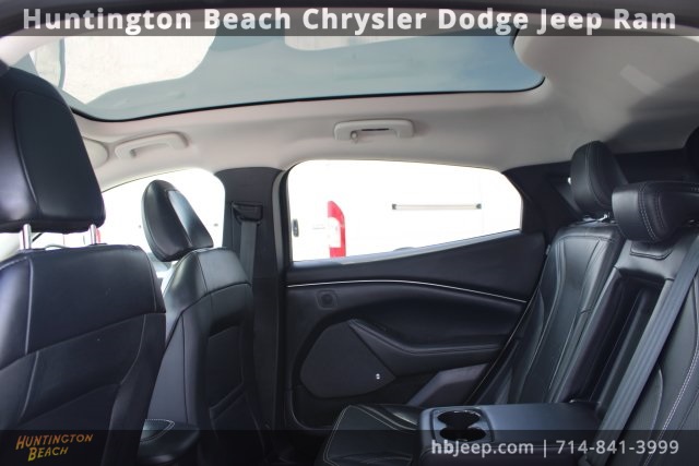 Vehicle image 40 of 43