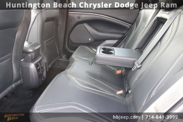Vehicle image 39 of 43