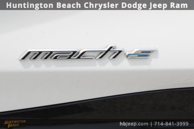 Vehicle image 9 of 43