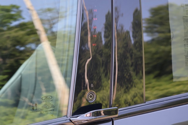 Vehicle image 26 of 29