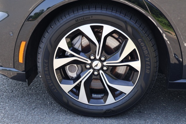 Vehicle image 11 of 29