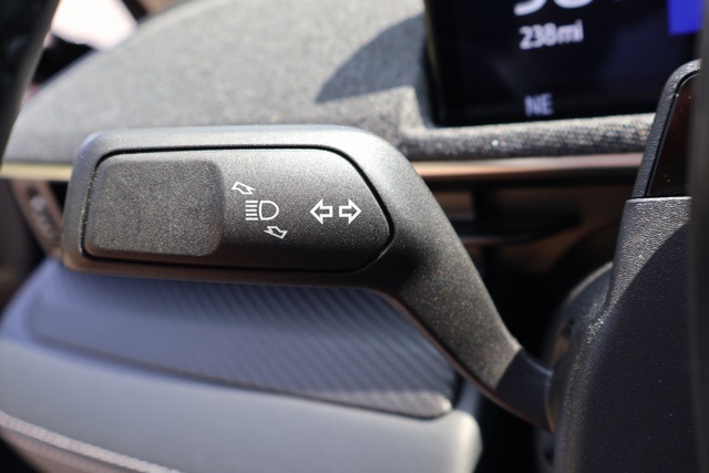Vehicle image 24 of 29