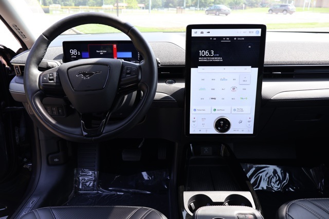 Vehicle image 16 of 29