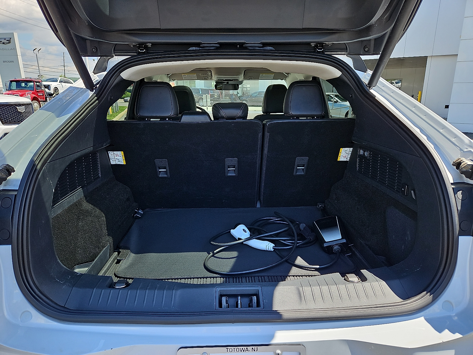 Vehicle image 29 of 31