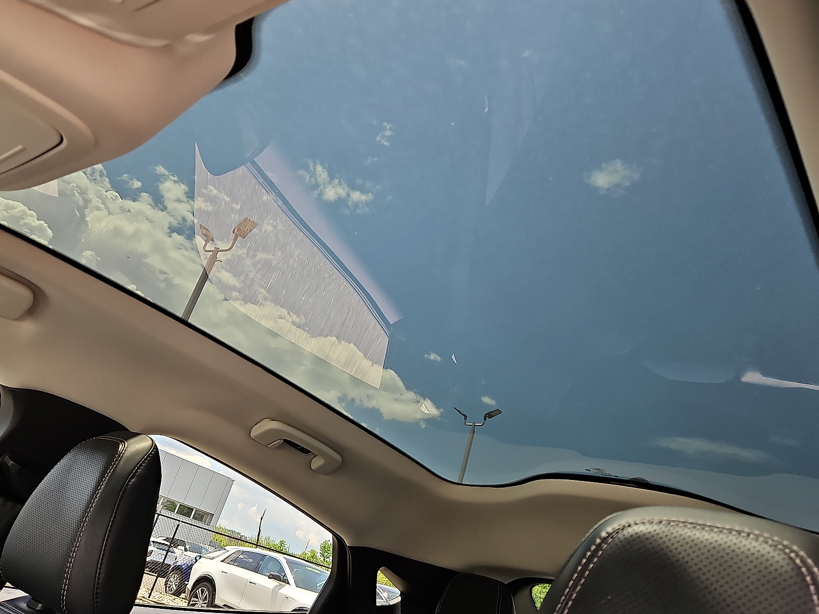Vehicle image 15 of 31