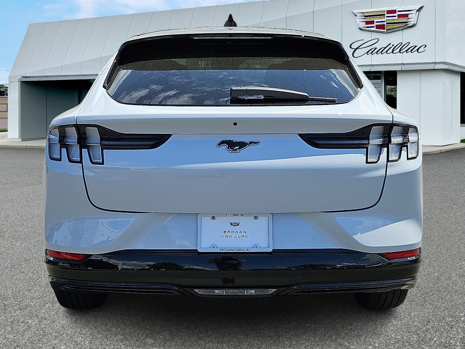 Vehicle image 6 of 31