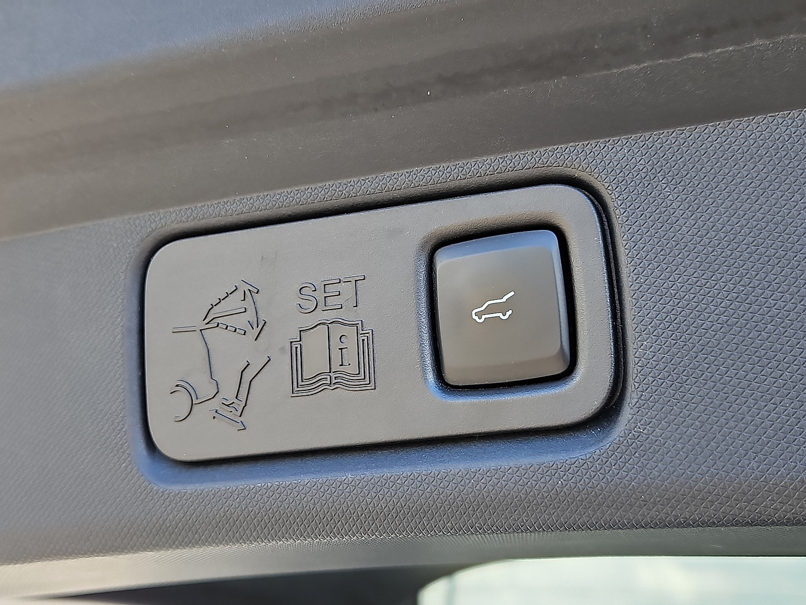 Vehicle image 30 of 31