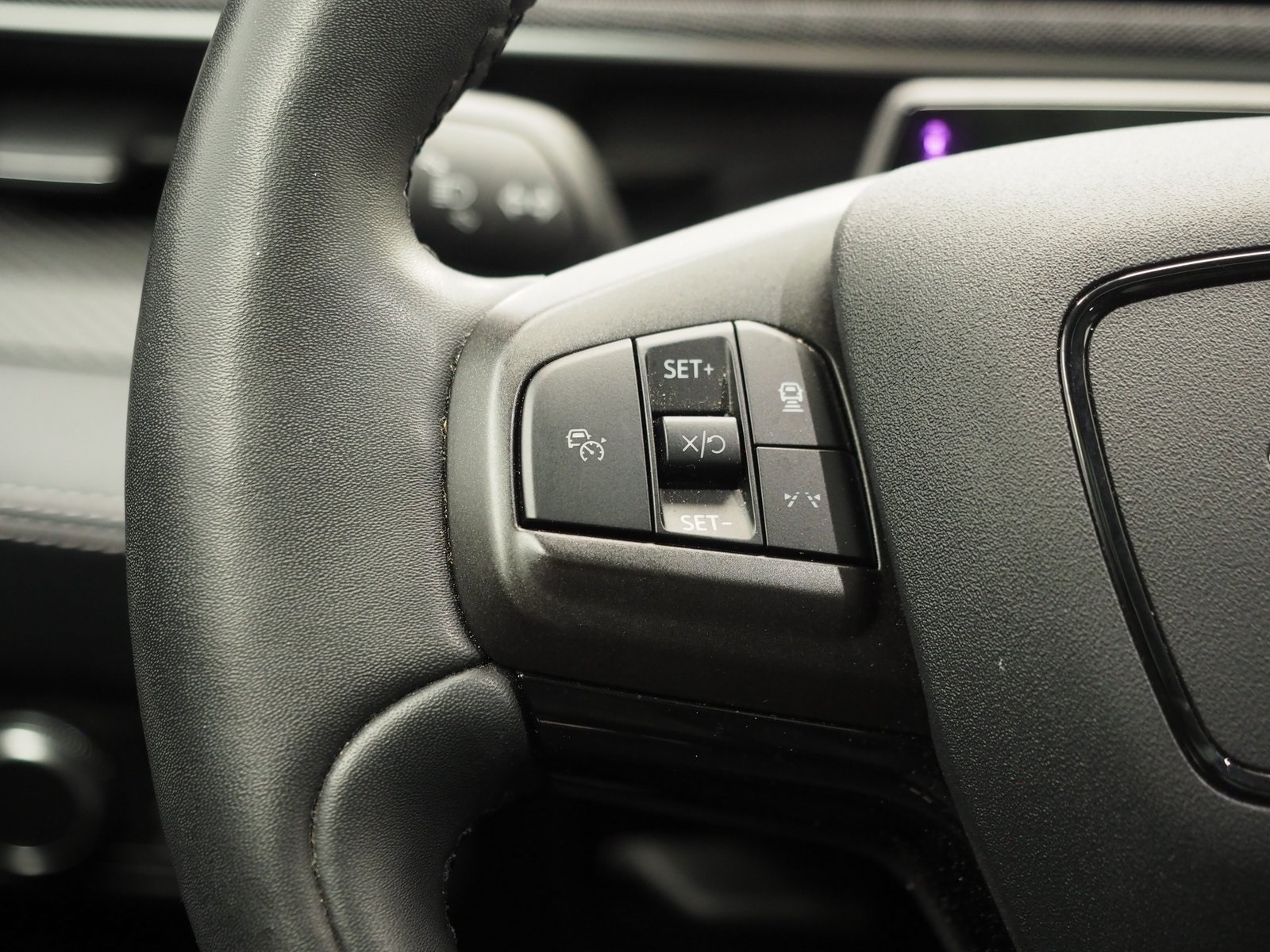 Vehicle image 20 of 40