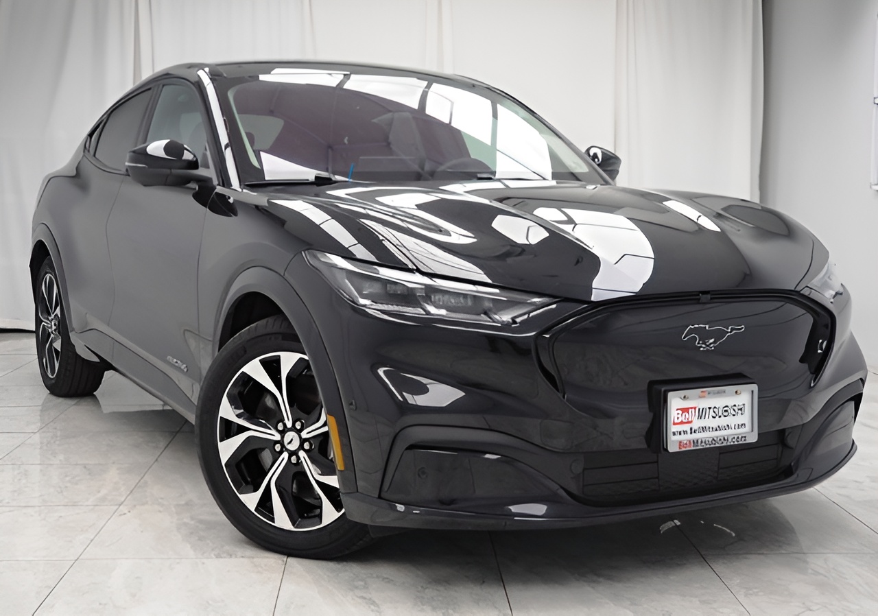 Vehicle image 38 of 40
