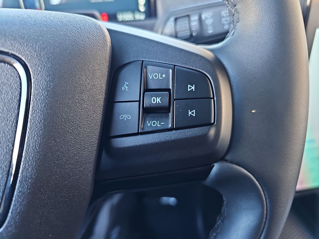 Vehicle image 12 of 25