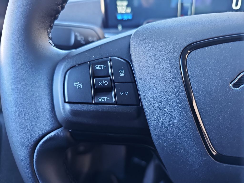 Vehicle image 11 of 25