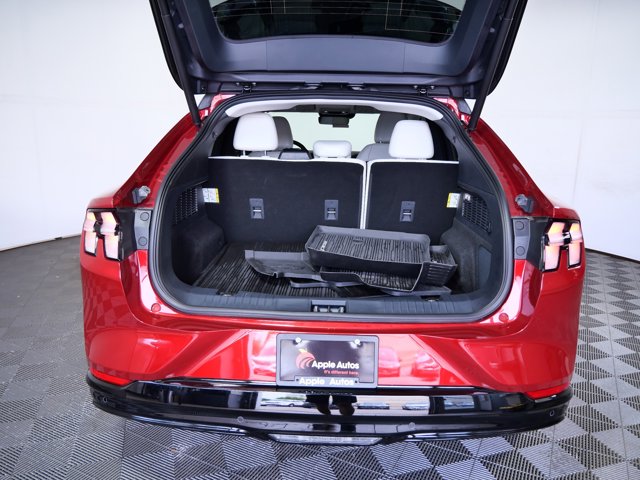 Vehicle image 10 of 28