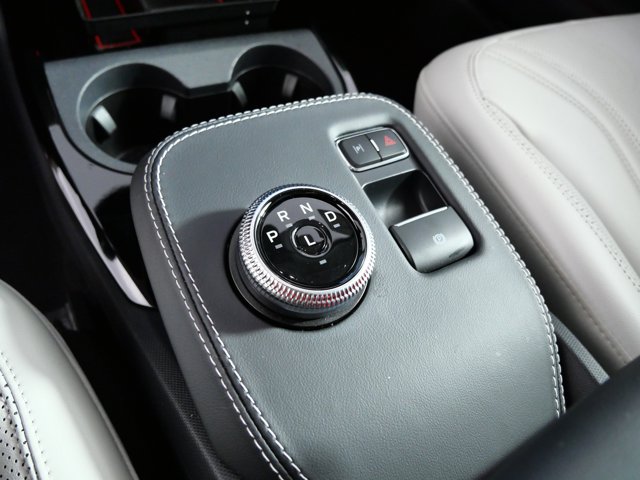 Vehicle image 22 of 28