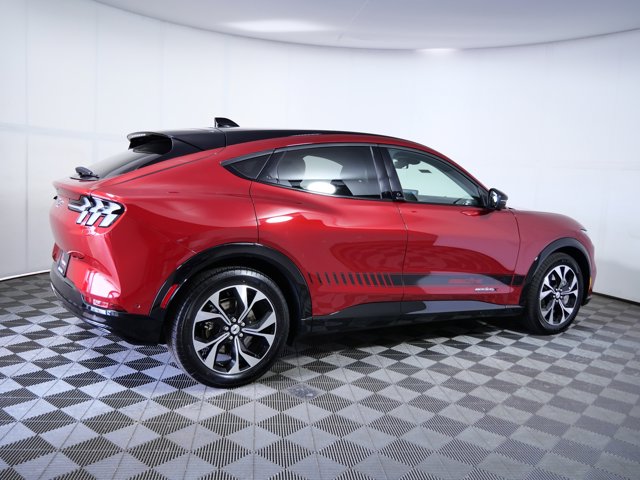 Vehicle image 4 of 28