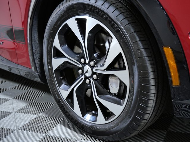 Vehicle image 7 of 28