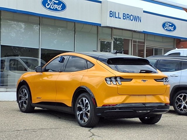 Vehicle image 3 of 31