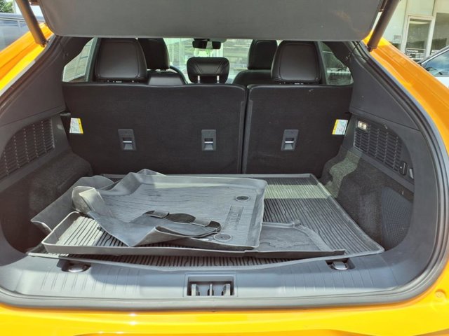 Vehicle image 24 of 31