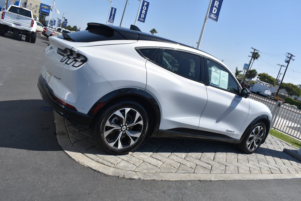 Vehicle image 5 of 27