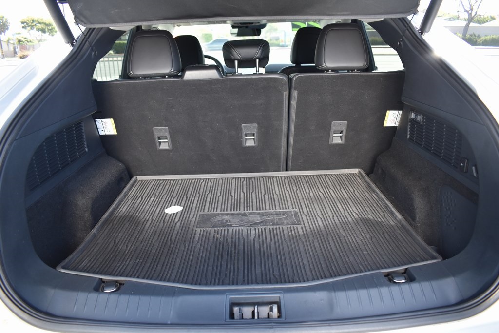 Vehicle image 8 of 27