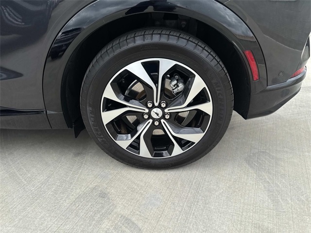 Vehicle image 9 of 29