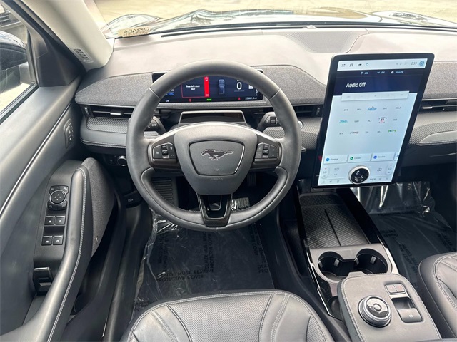 Vehicle image 13 of 29