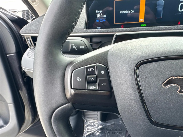 Vehicle image 22 of 29
