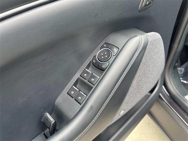 Vehicle image 15 of 29