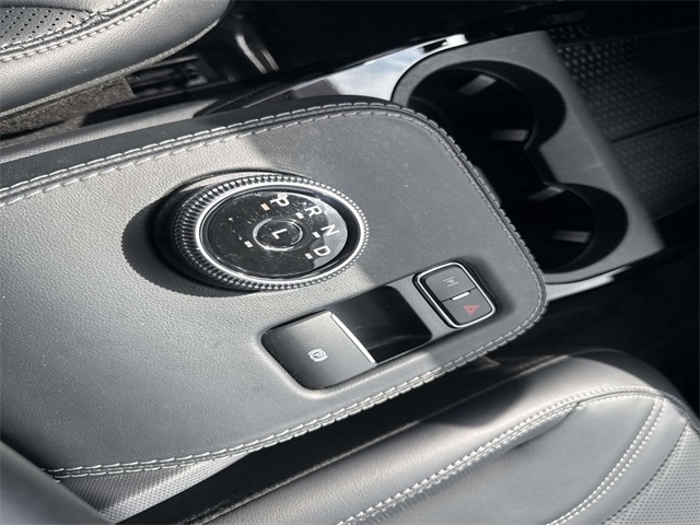 Vehicle image 28 of 29