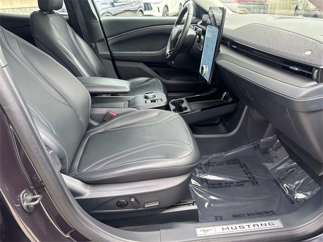 Vehicle image 20 of 29