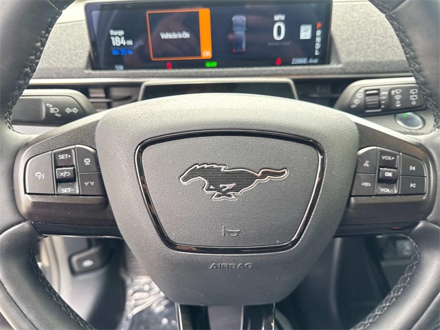 Vehicle image 21 of 29