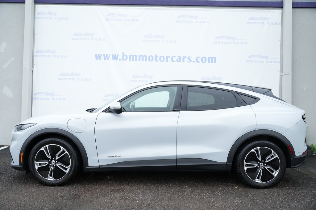 Vehicle image 8 of 53