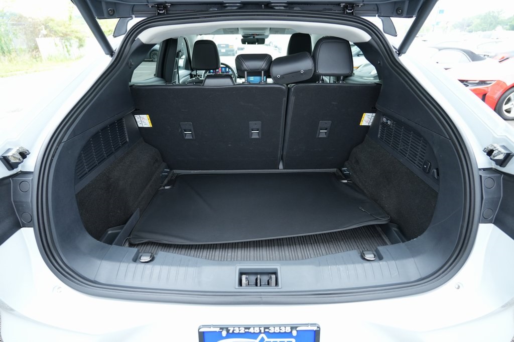 Vehicle image 16 of 53