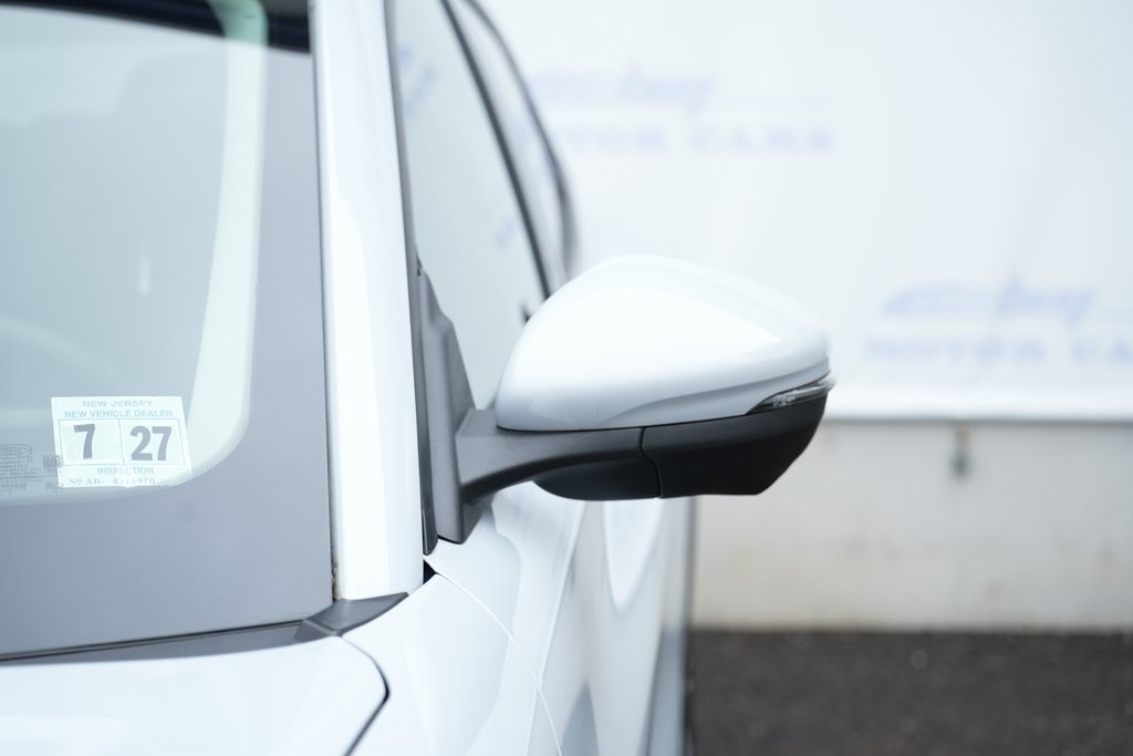 Vehicle image 10 of 53