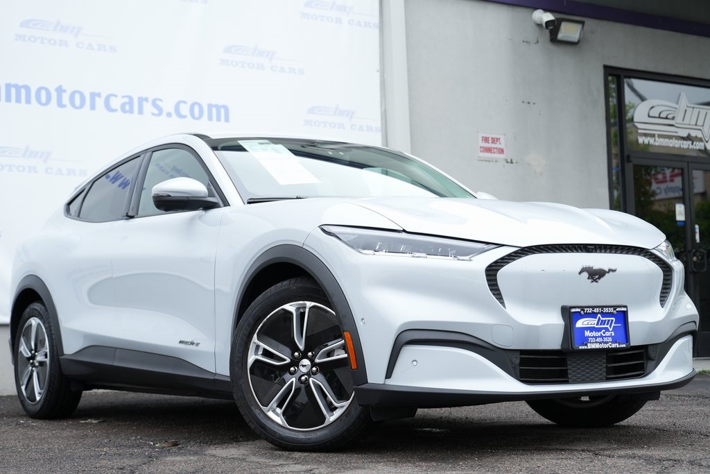 Vehicle image 3 of 53