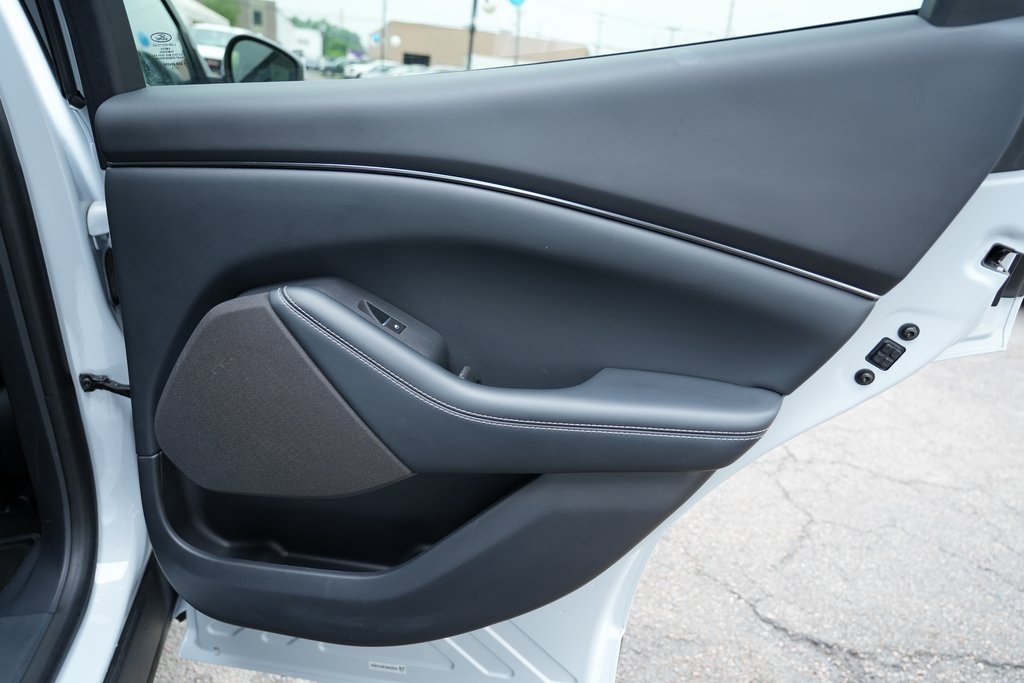 Vehicle image 35 of 53