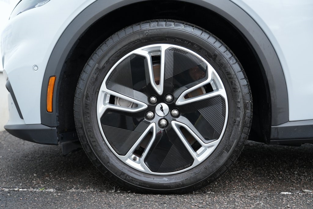 Vehicle image 11 of 53