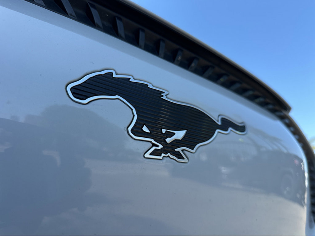 Vehicle image 42 of 43