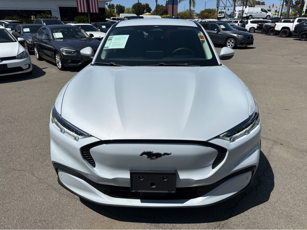 Vehicle image 3 of 43