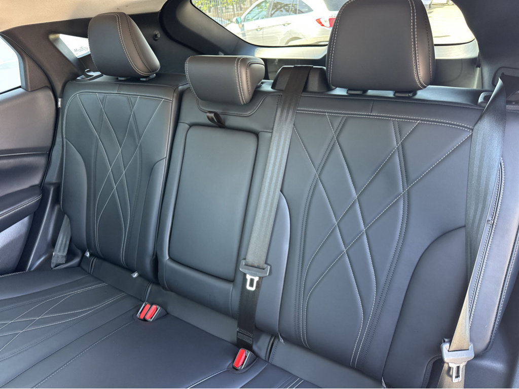 Vehicle image 12 of 43