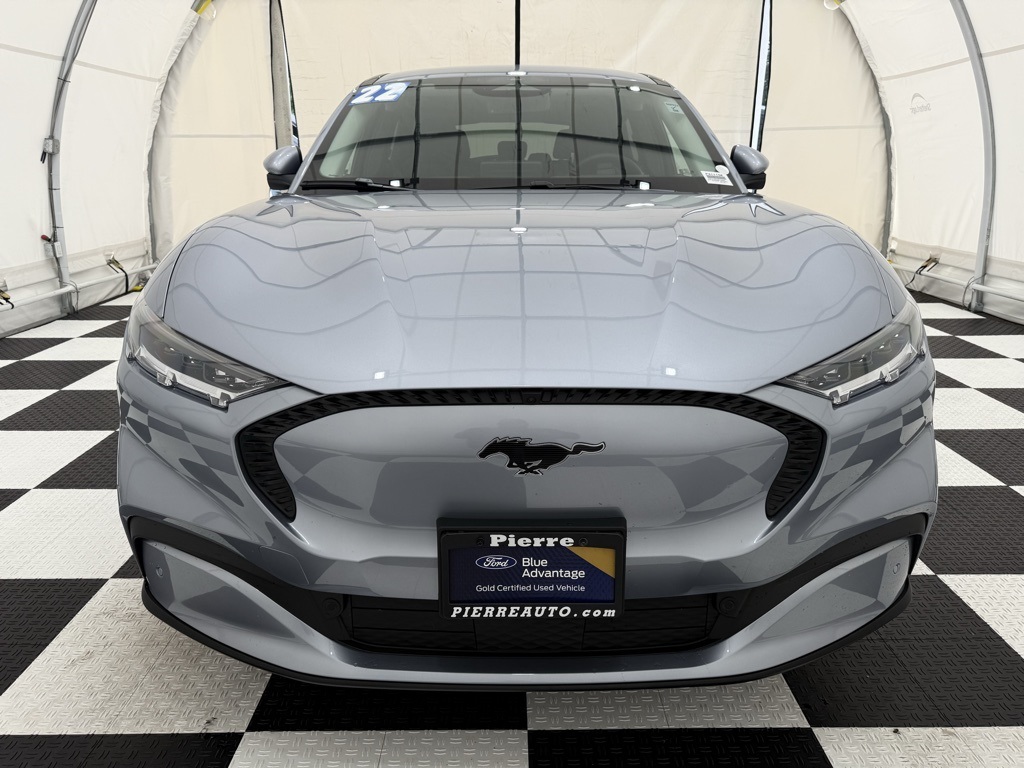 Vehicle image 2 of 32