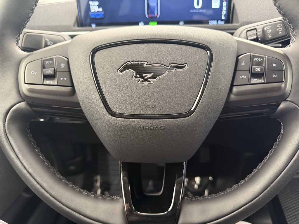 Vehicle image 31 of 32