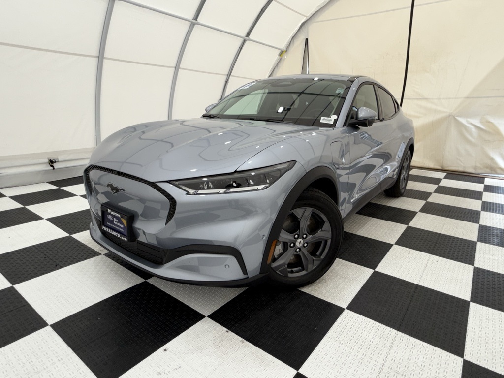 Vehicle image 1 of 32