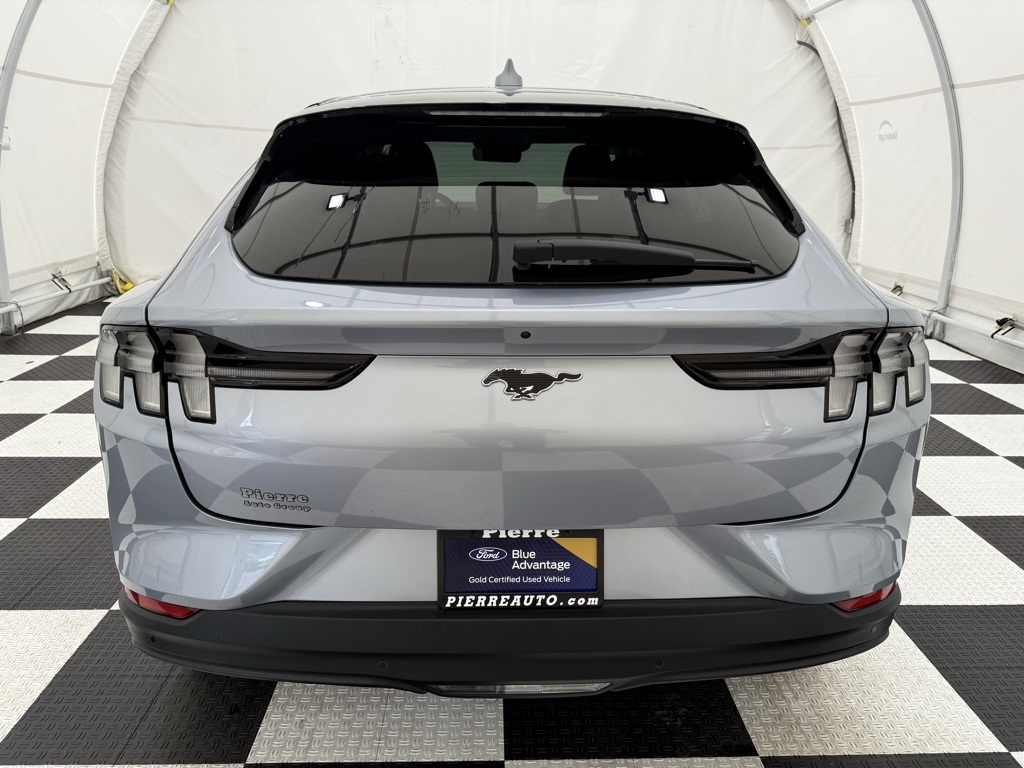 Vehicle image 6 of 32