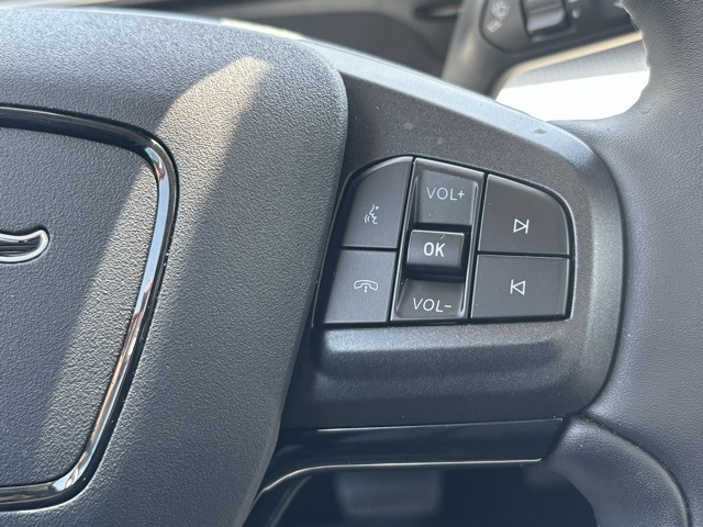 Vehicle image 19 of 26