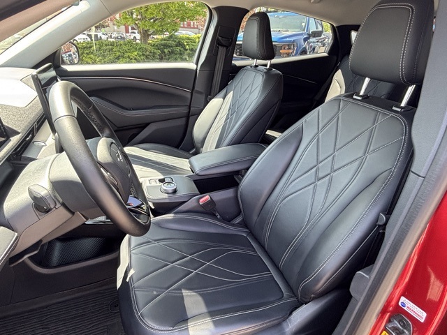 Vehicle image 10 of 26