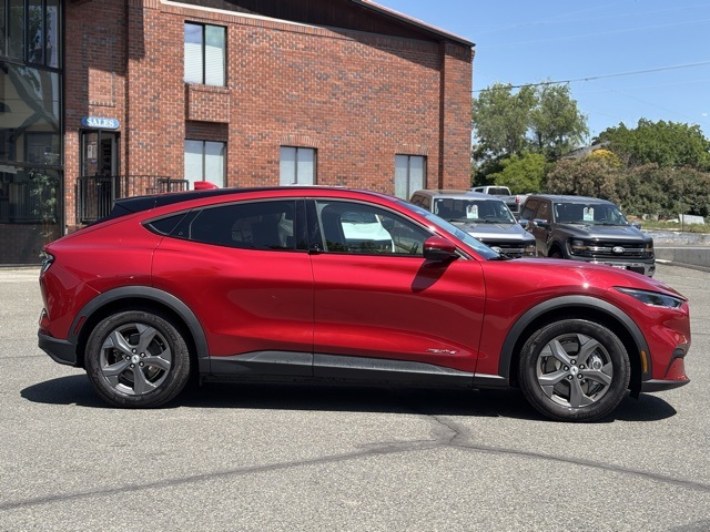 Vehicle image 3 of 26